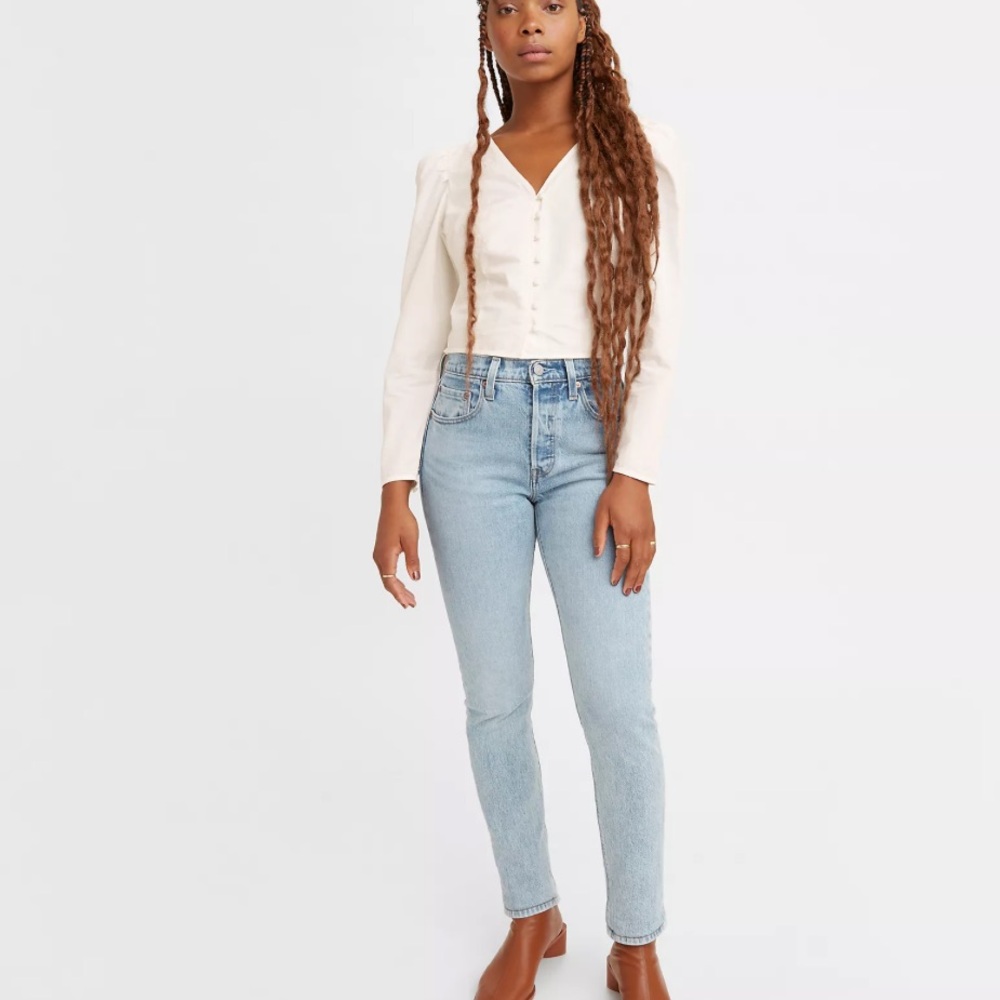 Levis 501 skinny jeans in light wash
